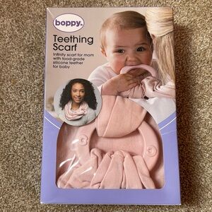 Boppy Teething Scarf